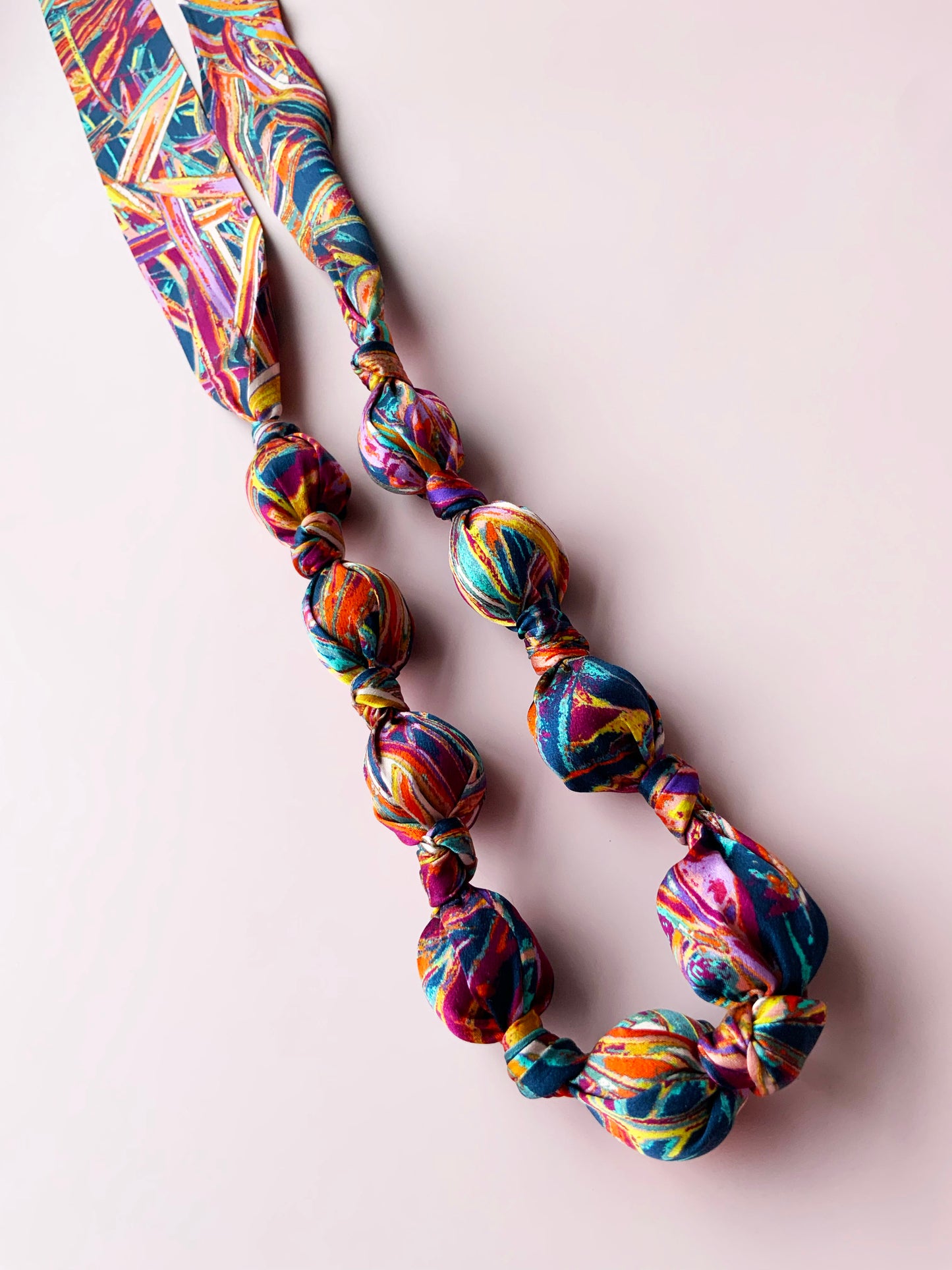 LANYA_TROPICANA_FROOTI_JUNGLE_PRINT_SILK_BEADED_NECKLACE_UPCLOSE
