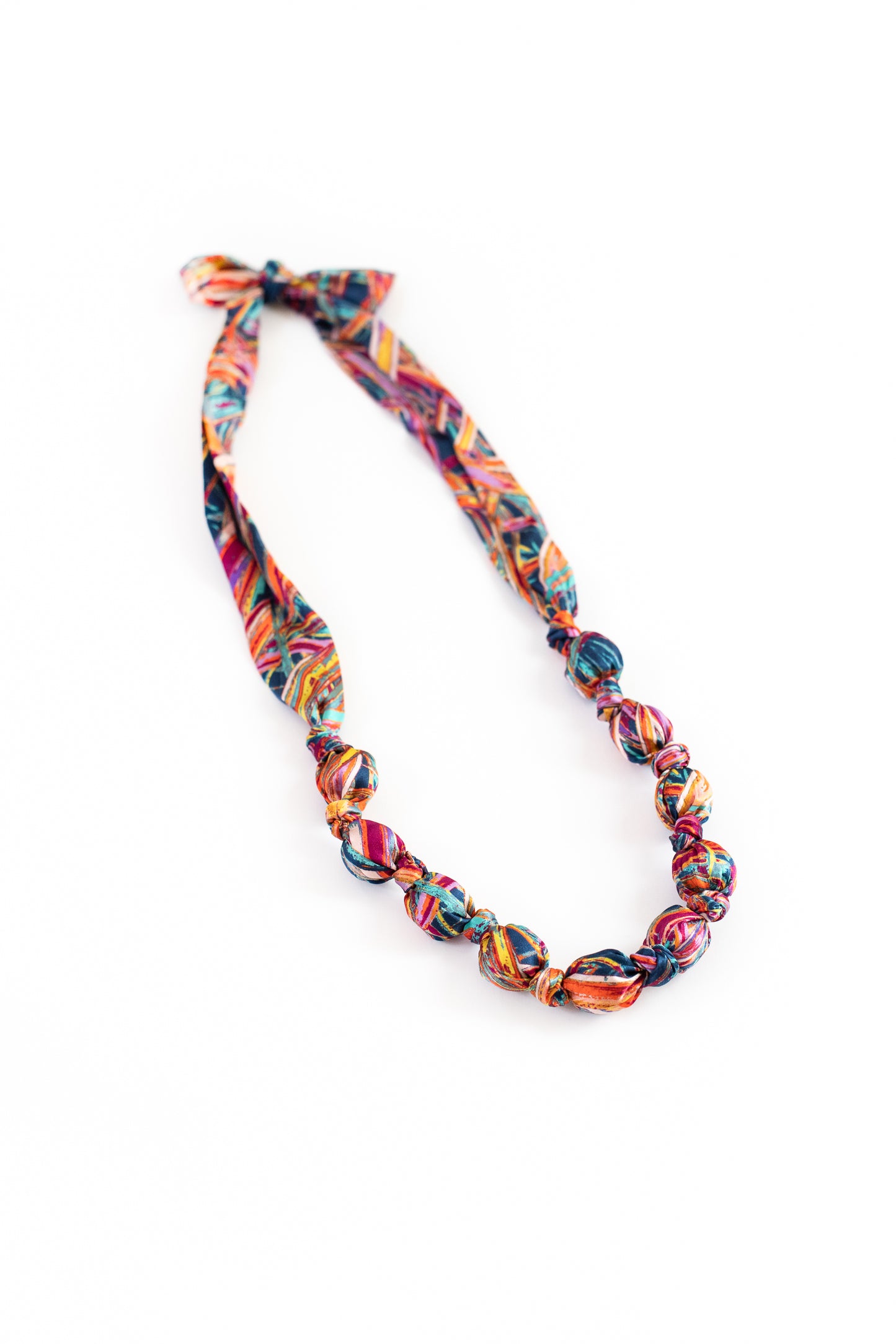 LANYA_TROPICANA_FROOTI_JUNGLE_PRINT_SILK BEADED_NECKLACE_WHITEBG