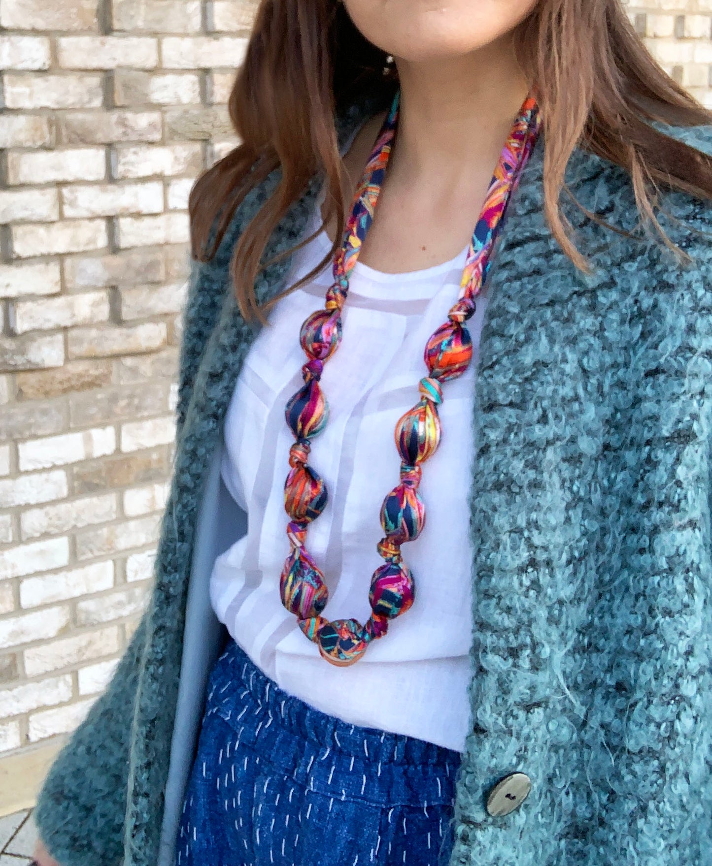 LANYA_TROPICANA_FROOTI_JUNGLE_PRINT_SILK_BEADED_NECKLACE_WORN_LONG_LENGTH_