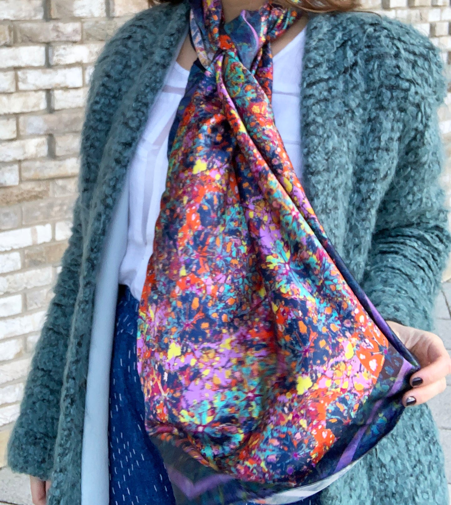 LANYA TROPICANA FROOTI REEF PRINT ORGANIC SILK HANDROLL HEMMED SCARF DETAIL