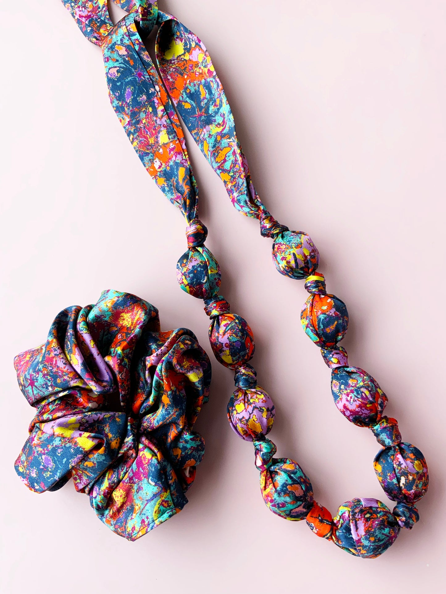 LANYA TROPICANA FROOTI REEF PRINT SILK SCRUNCHIE & BEADED NECKLACE