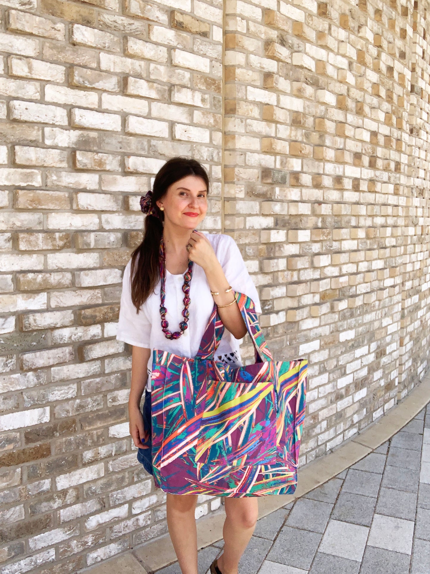 LANYA TROPICANA SUNDOWN JUNGLE COLOURFUL MAXIMAL PRINTED ORGANIC COTTON CANVAS TOTE BAG SILK PRINTED SCRUNCHIE BEAD NECKLACE CO-ORD
