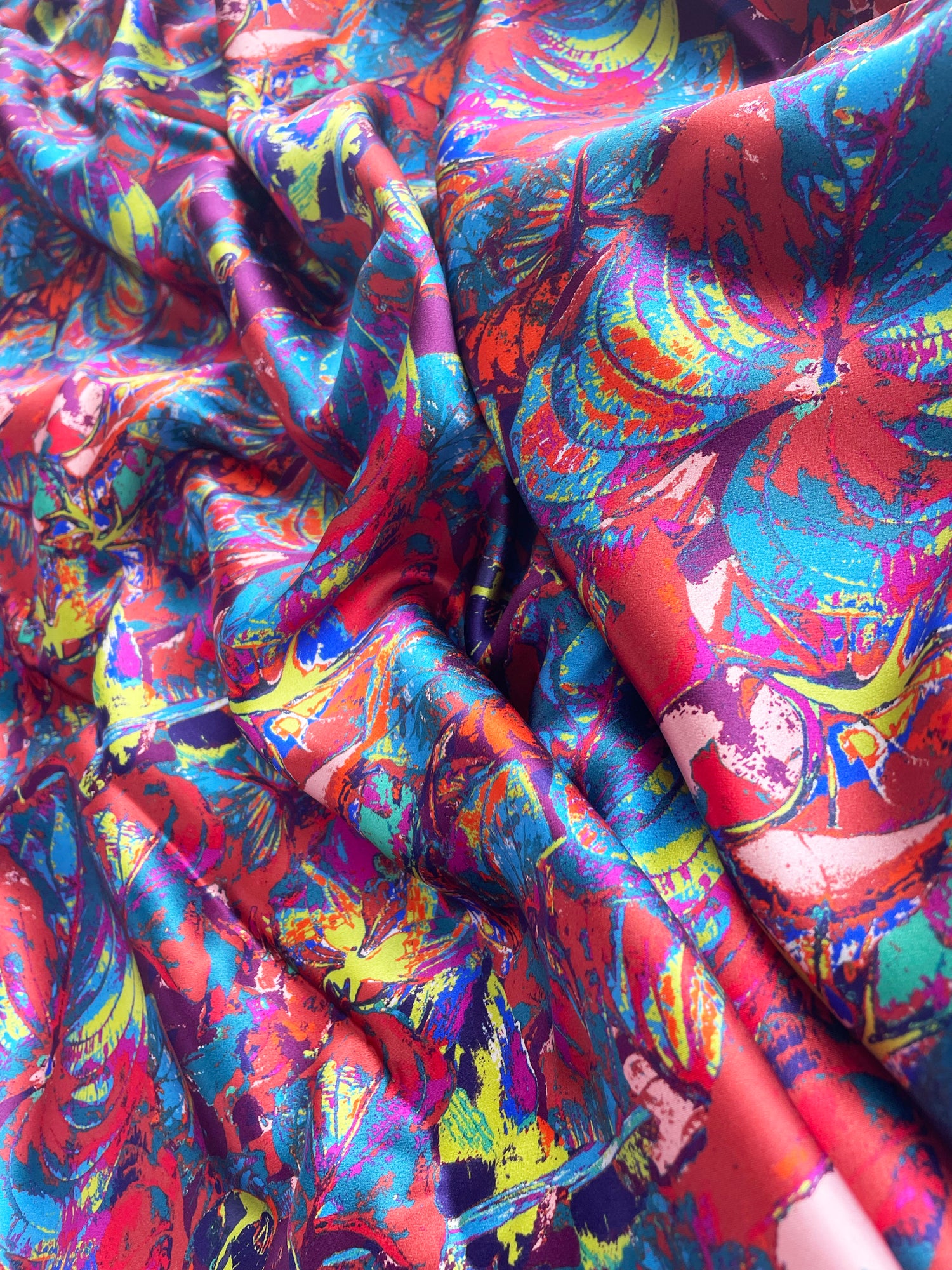 LANYA TROPICANA SUNDOWN ORCHADIA PRINT ORGANIC SILK SCARF PATTERN UPCLOSE DETAIL