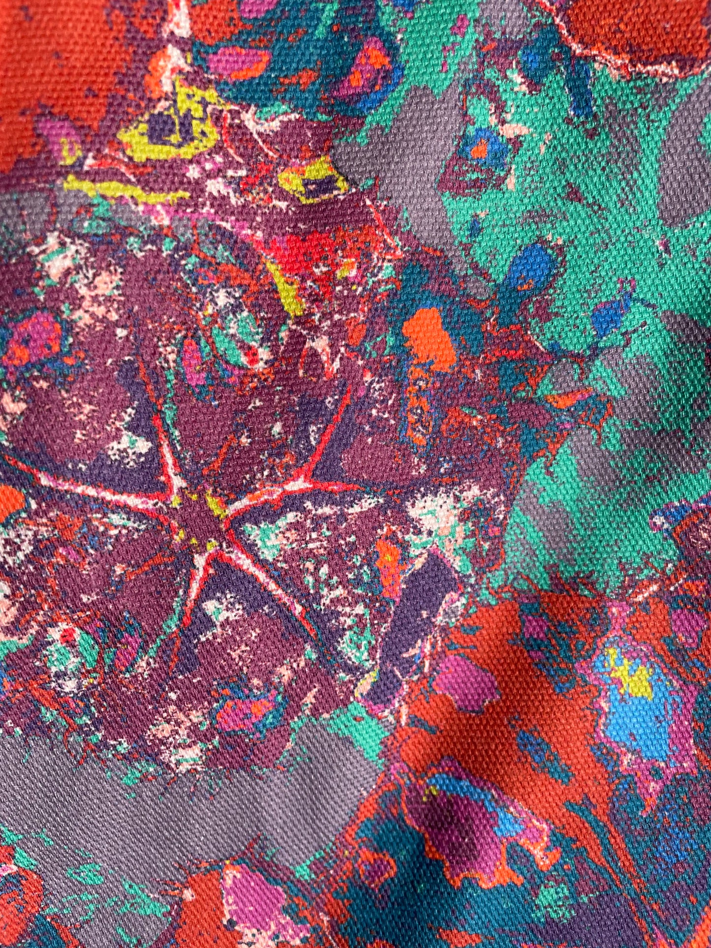 LANYA TROPICANA SUNDOWN REEF PRINTED ORGANIC COTTON CANVAS TOTE BAG UPCLOSE DESIGN DETAIL