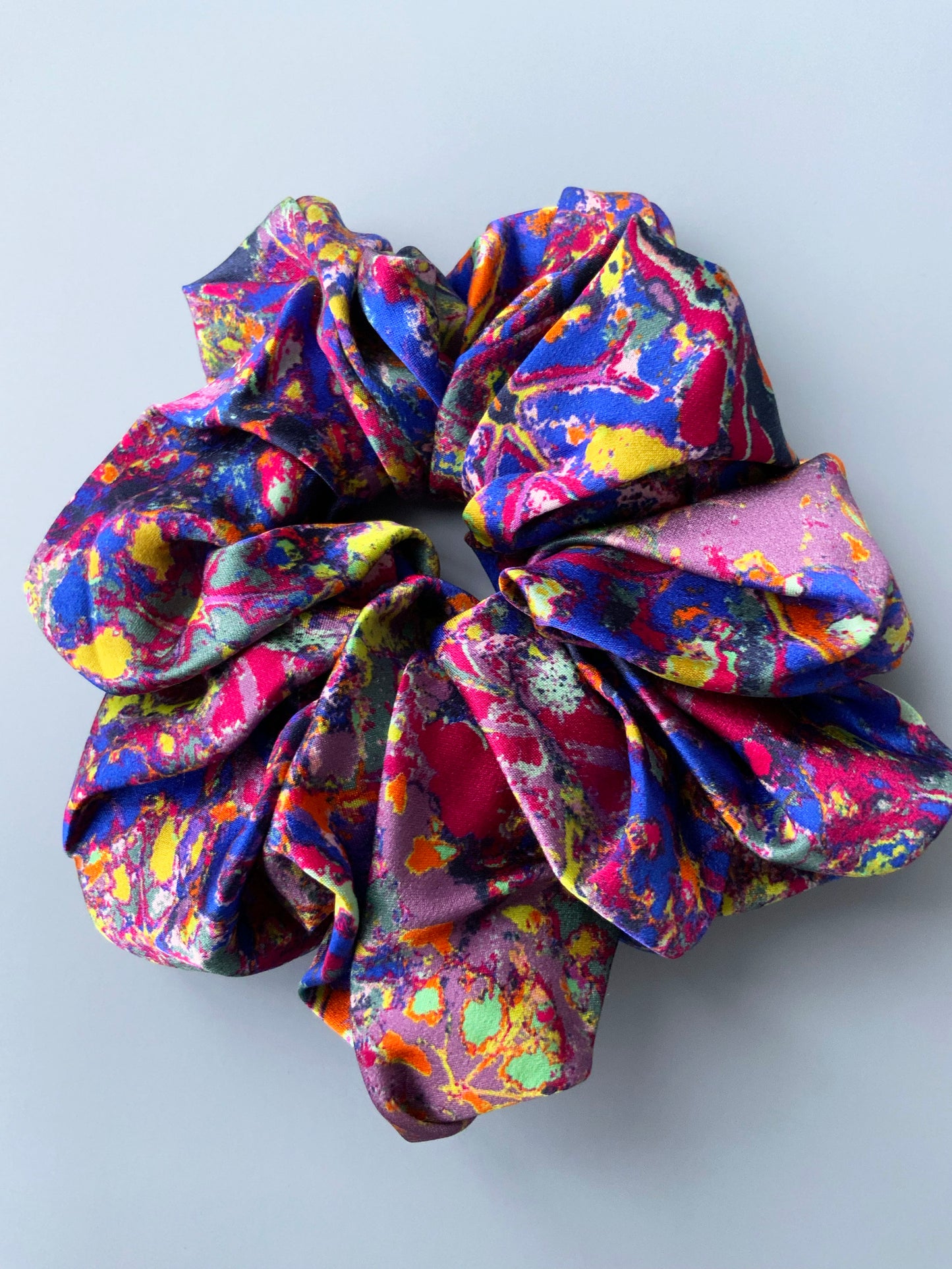 LANYA TROPICANA ZEST COLOURWAY REEF PRINT SILK SCRUNCHIE UPCLOSE