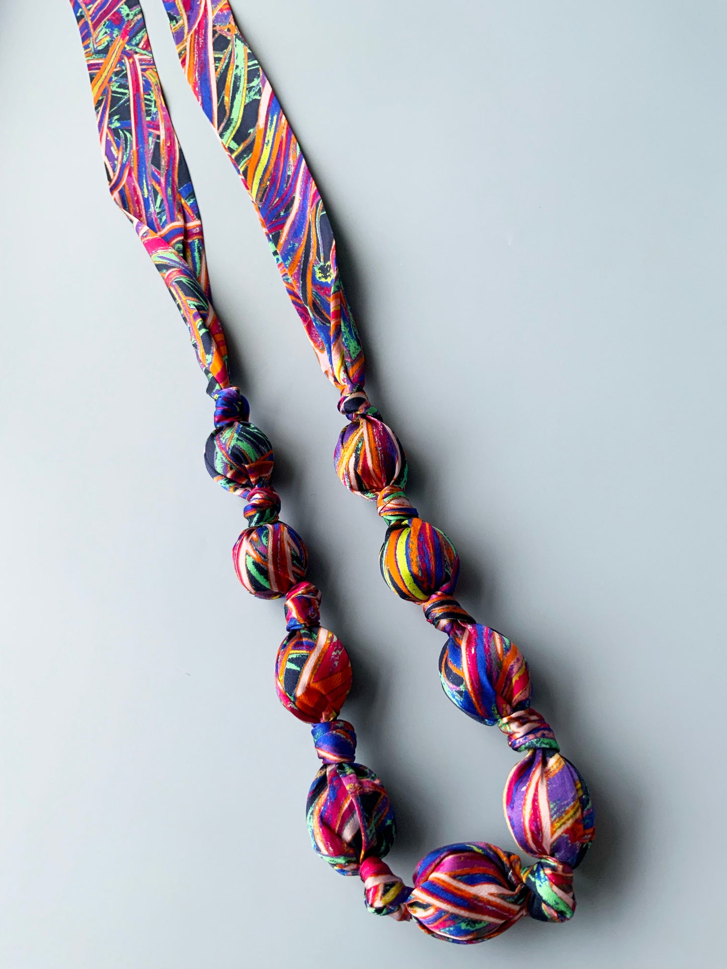 LANYA TROPICANA ZEST JUNGLE PRINT SILK BEAD NECKLACE