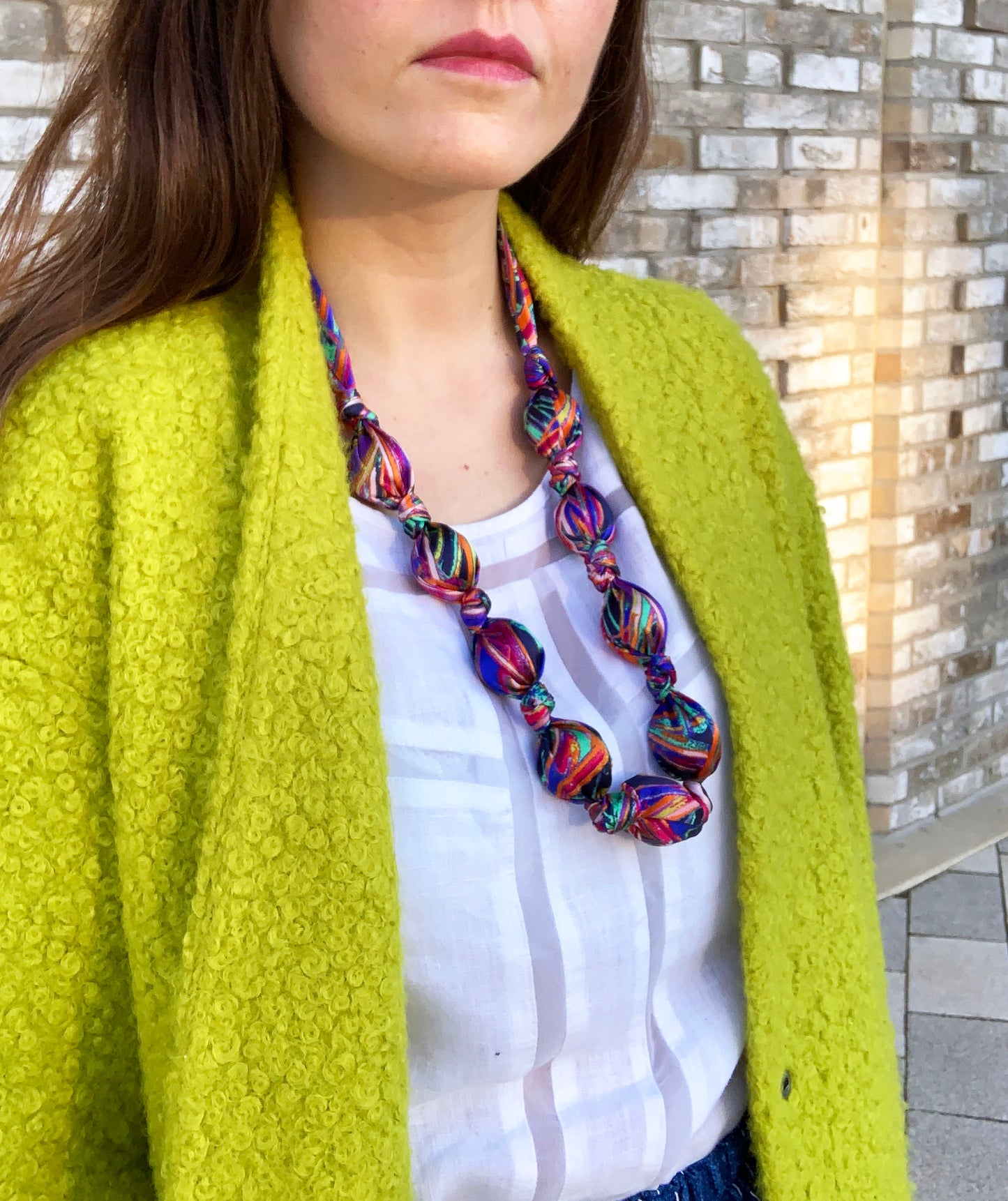 LANYA TROPICANA ZEST JUNGLE PRINT SILK BEAD NECKLACE WORN