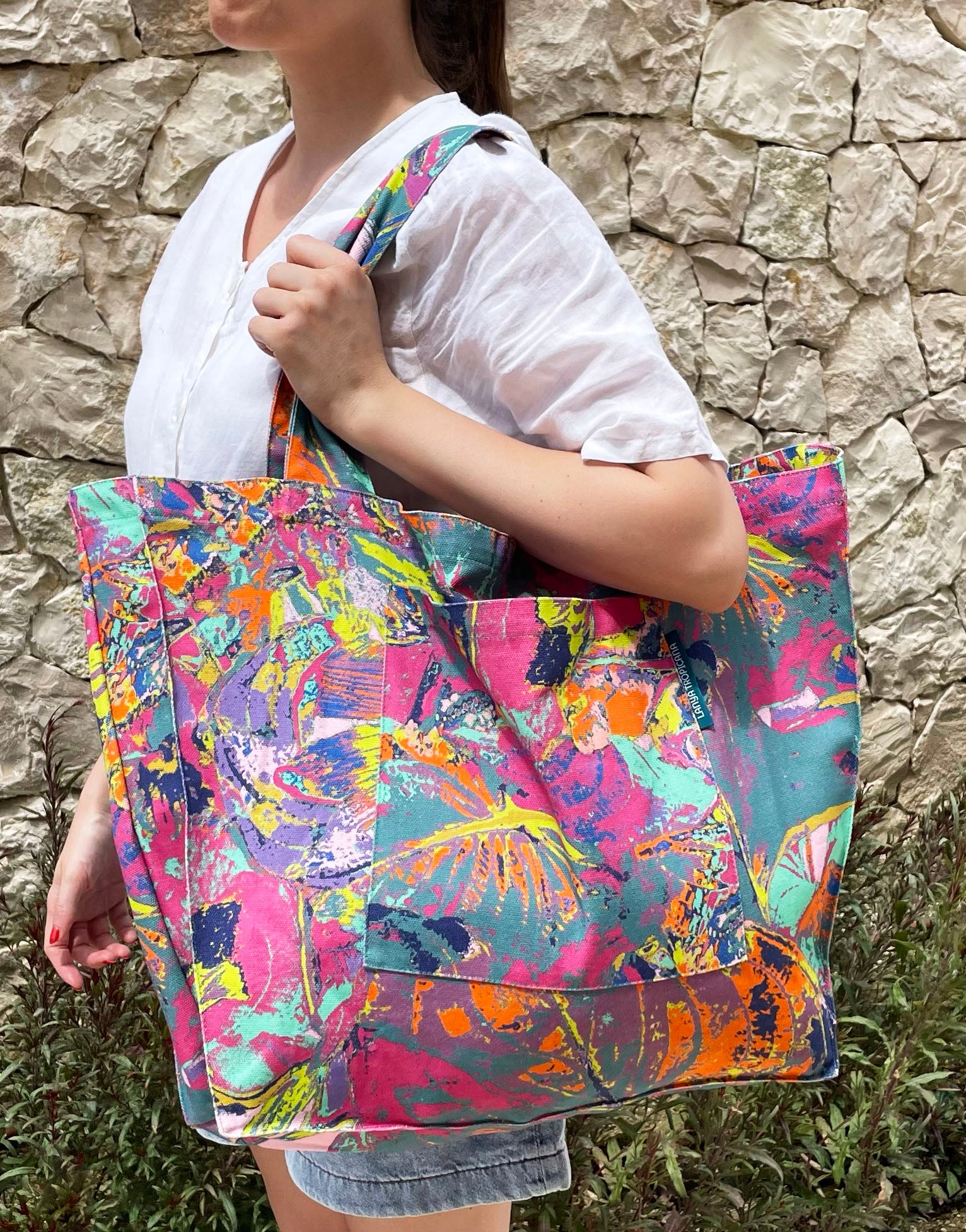 LANYA TROPICANA ZEST ORCHADIA PRINTED ORGANIC COTTON CANVAS COLOURFUL MAXIMAL SUSTAINABLE TOTE BAG AS WORN CLOSEUP