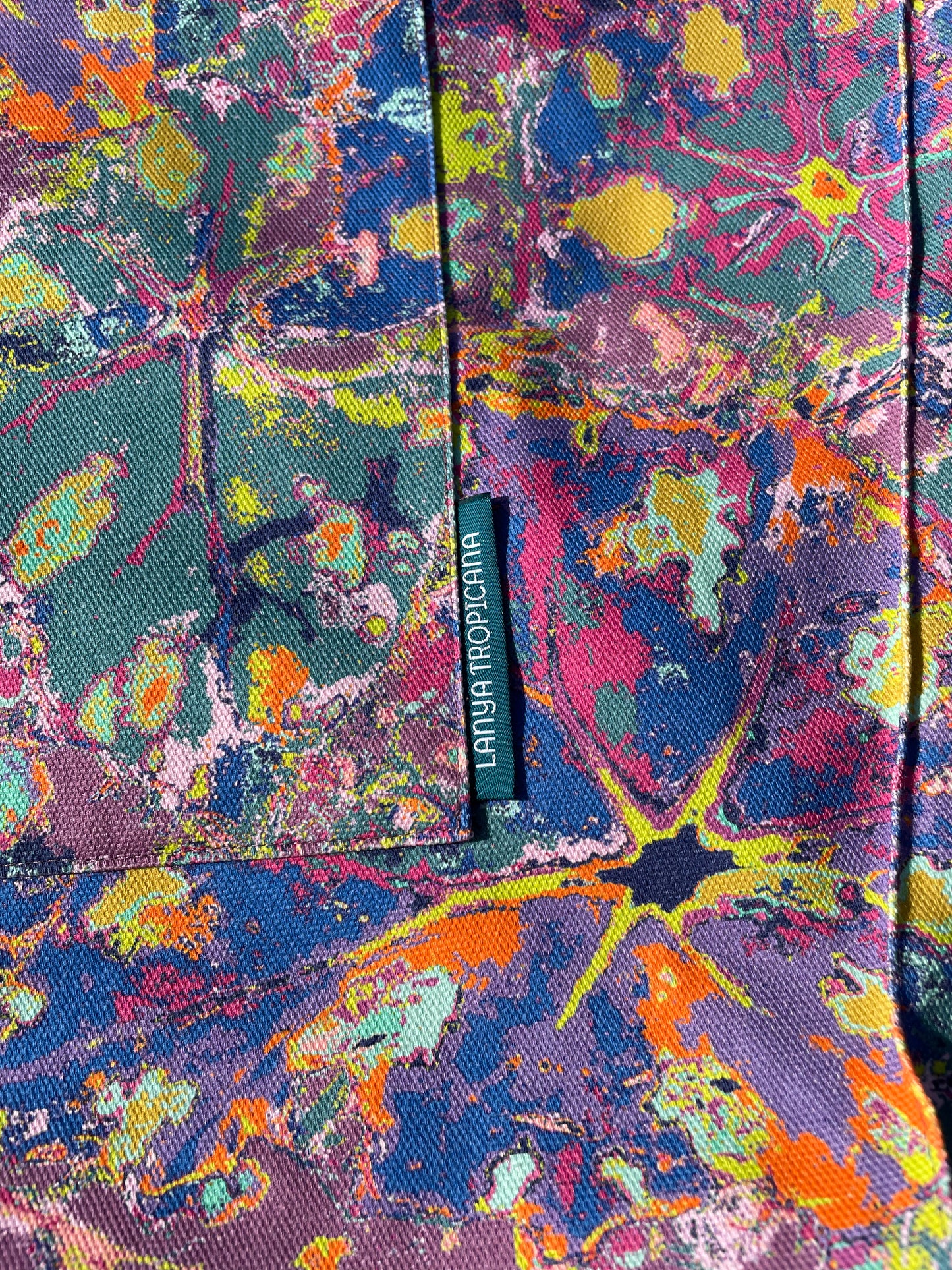 LANYA TROPICANA ZEST REEF PRINTED ORGANIC COTTON CANVAS COLOURFUL MAXIMAL SUSTAINABLE TOTE BAG BRAND LABEL DESIGN DETAIL