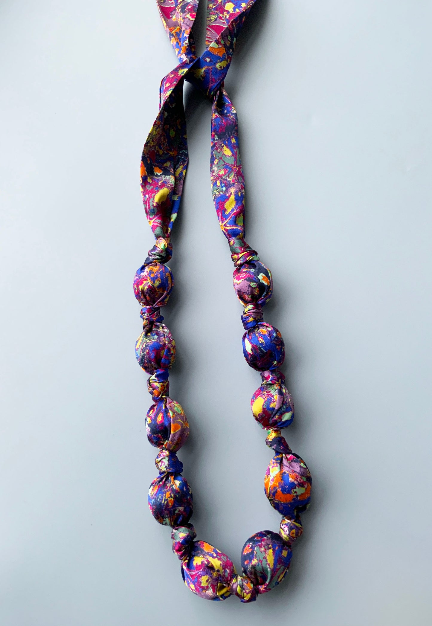 LANYA TROPICANA ZEST REEF PRINT SILK BEAD NECKLACE